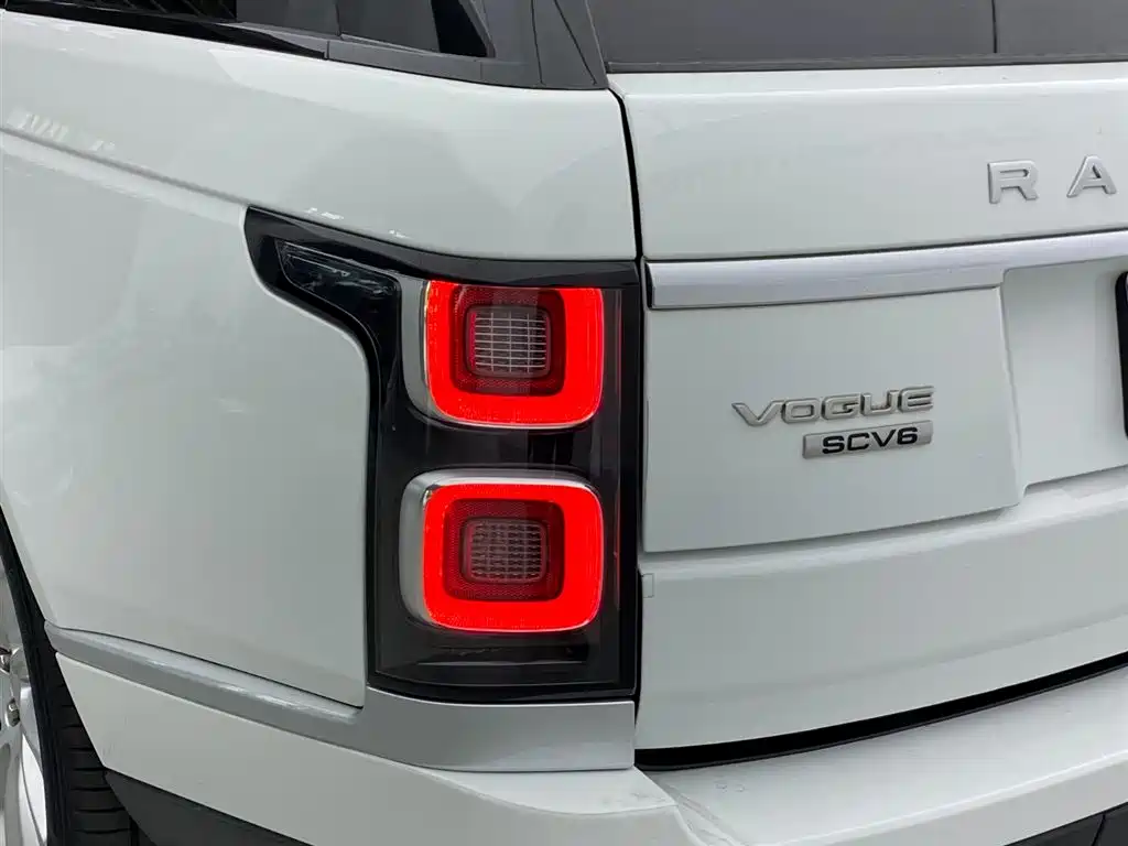 Land Rover Range Rover 2019 — фото 12