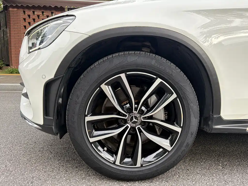 Mercedes-Benz GLC 2021
