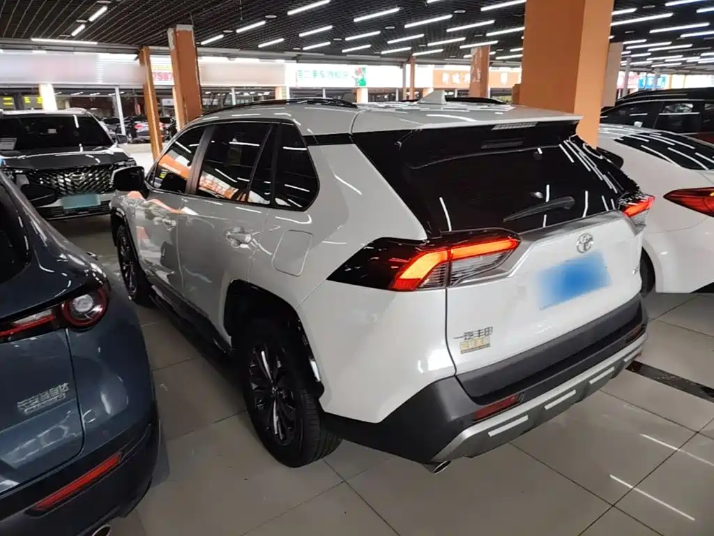 Toyota RAV4 2026