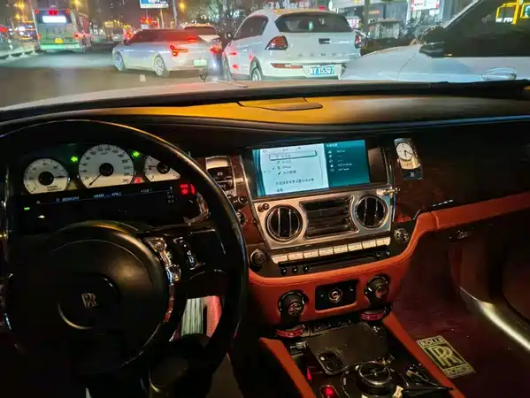 Rolls-Royce Ghost 2015