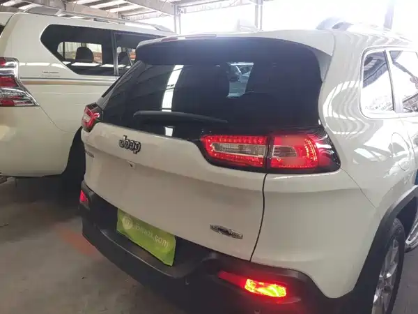 Jeep Cherokee 2016