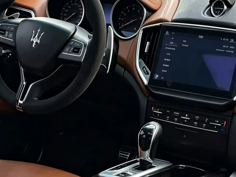 Maserati Ghibli 2014 — фото 9