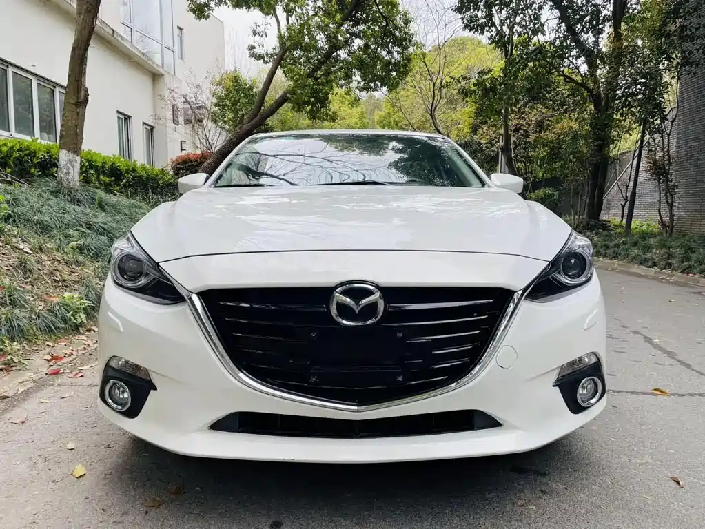 Mazda 3 Axela 2015 — фото 2
