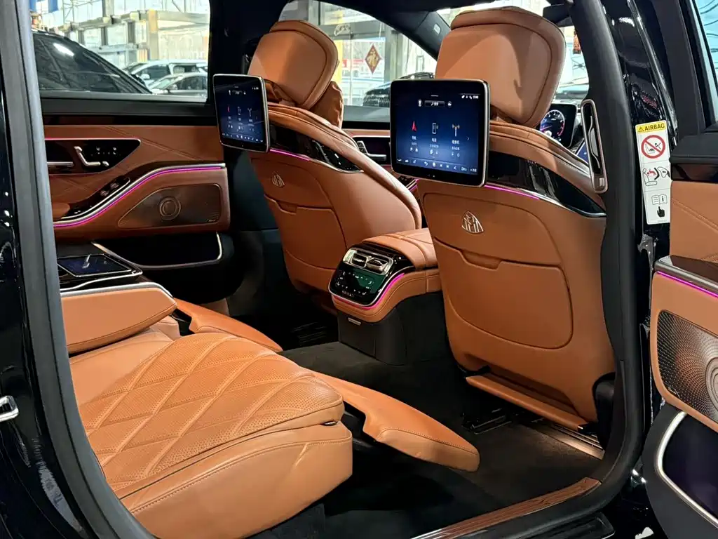 Mercedes-Benz Maybach S-Class 2022 — фото 11