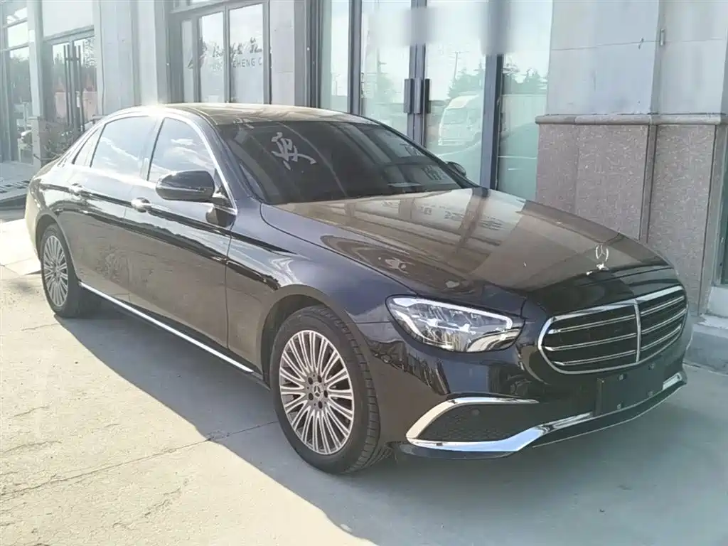 Mercedes-Benz E-Class 2023 — фото 4