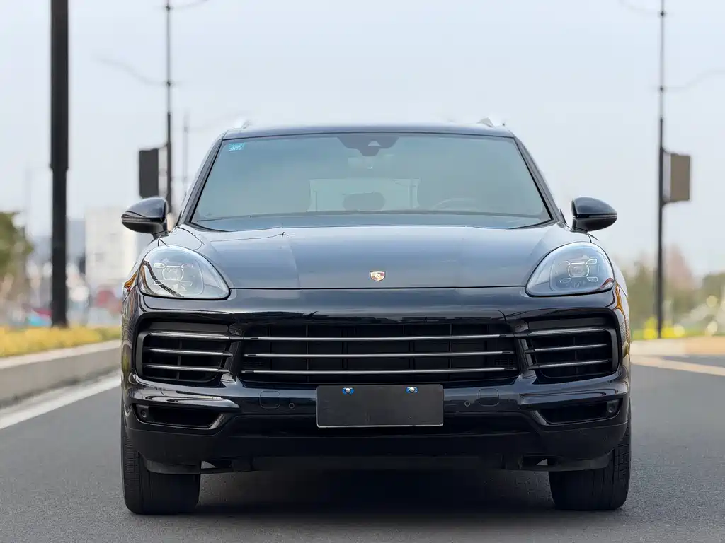 Porsche Cayenne 2018 — фото 2