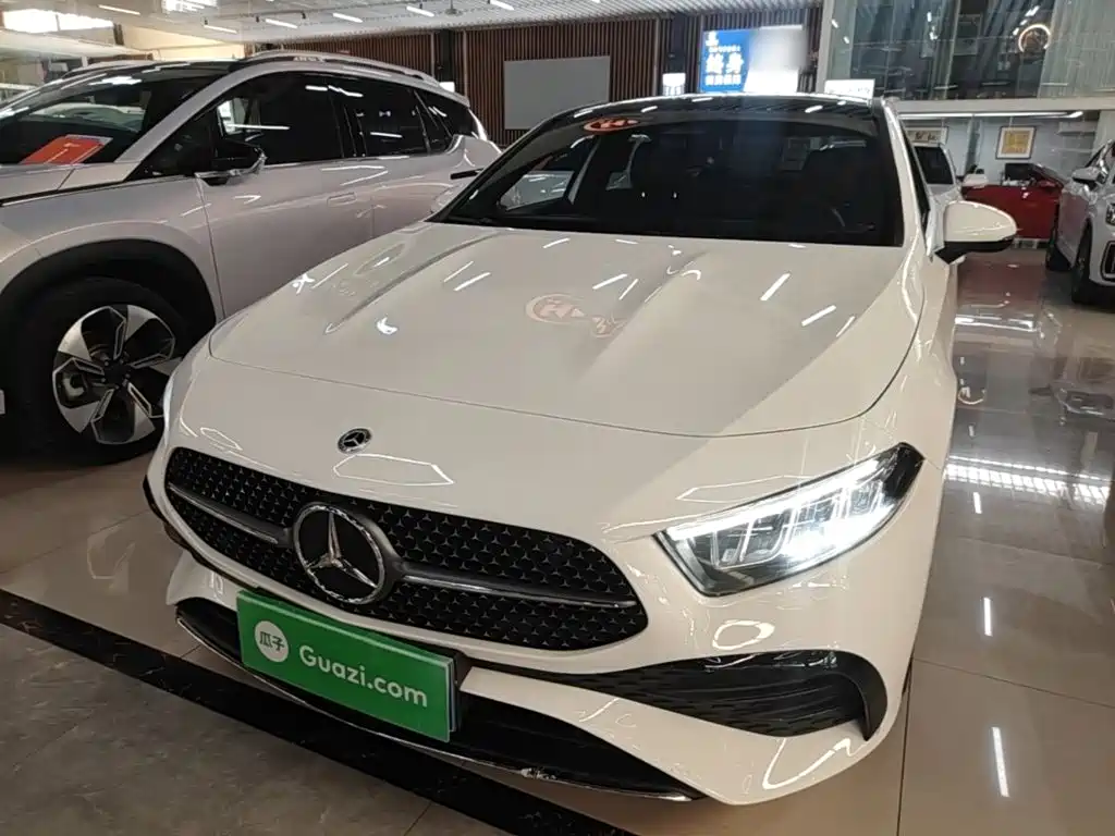 Mercedes-Benz A-Class 2024 — фото 1