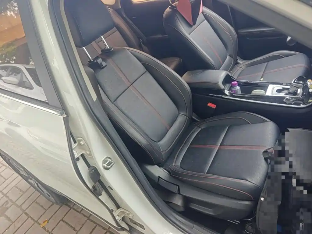 Kia KX3 2020 — фото 25