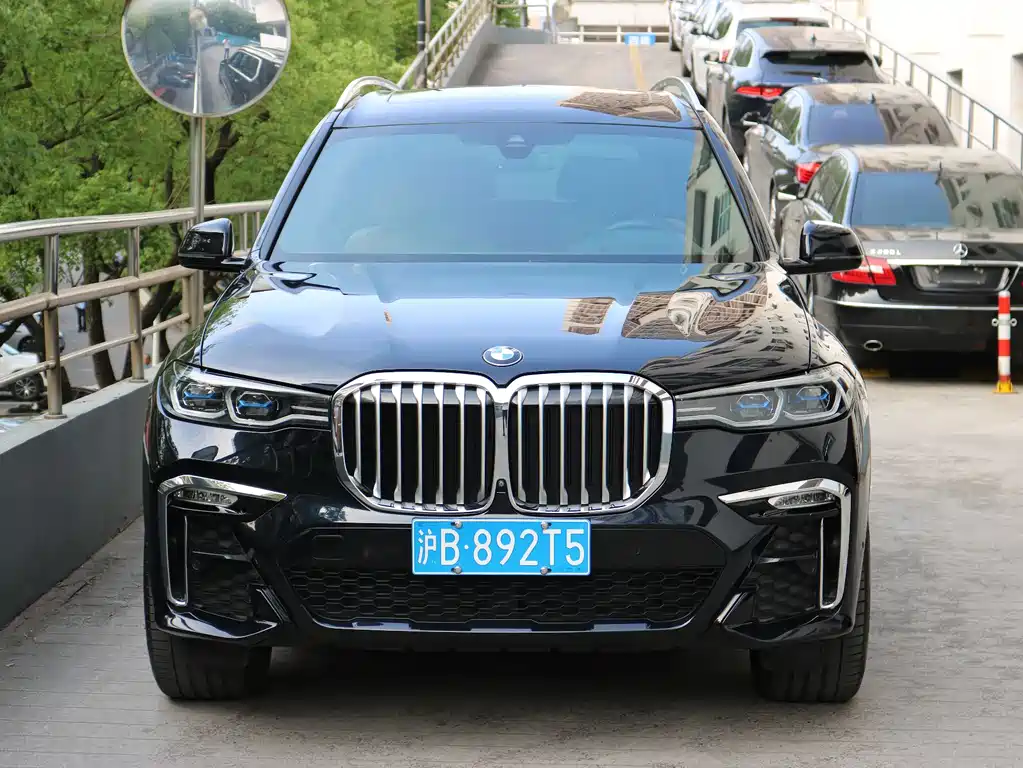 BMW X7 2021 — фото 4