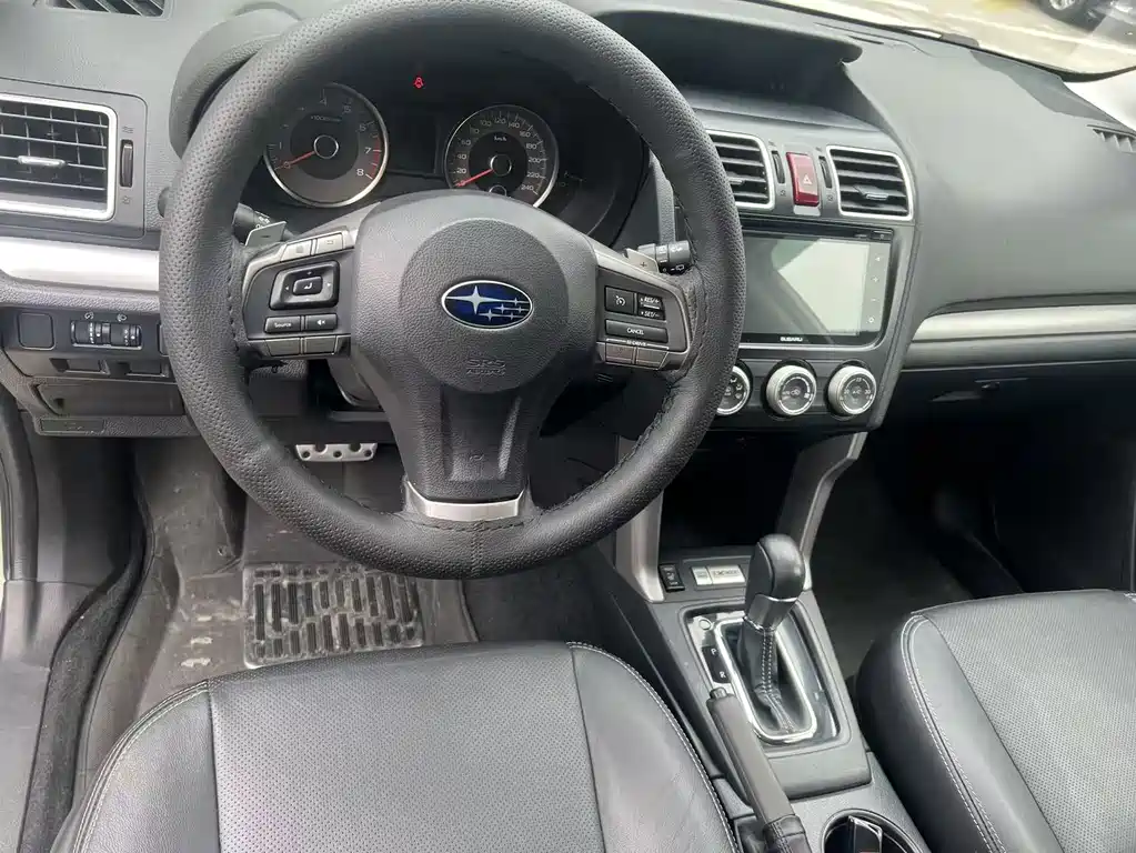 Subaru Forester 2015 — фото 11