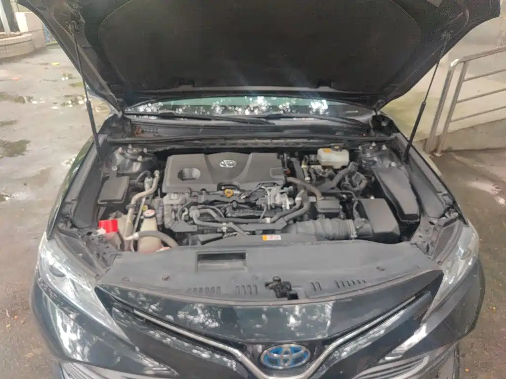 Toyota Camry 2018 — фото 11