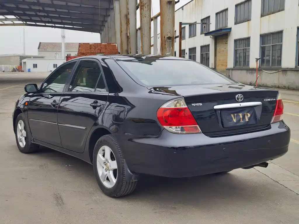 Toyota Camry 2005 — фото 14