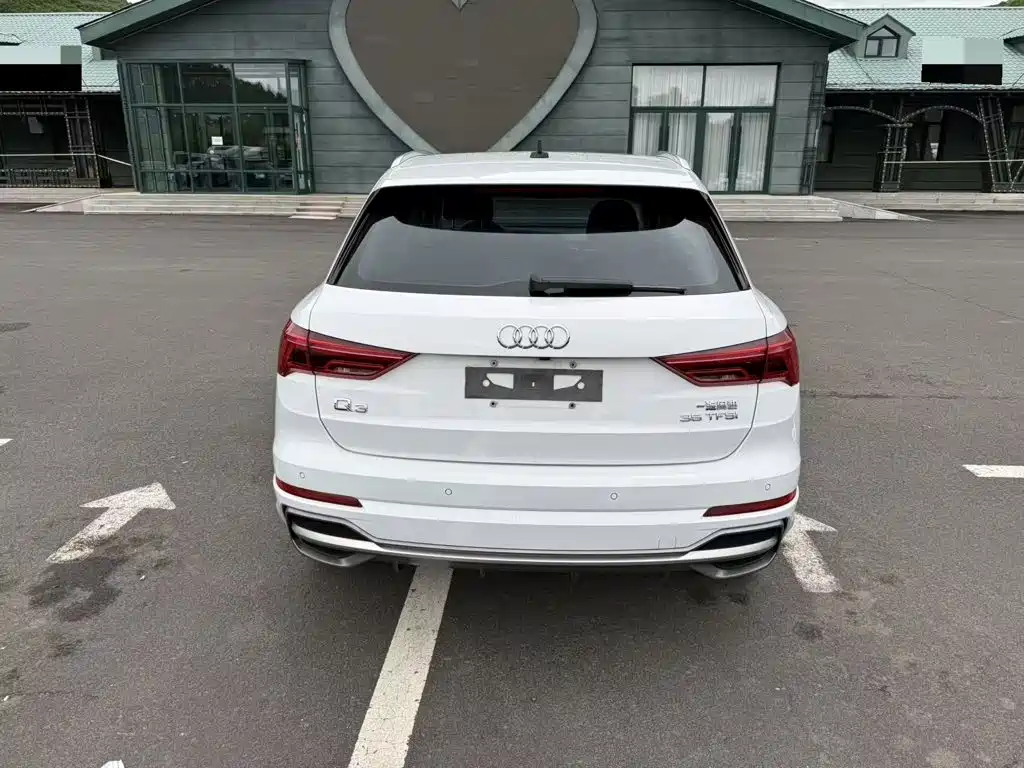 Audi Q3 2023