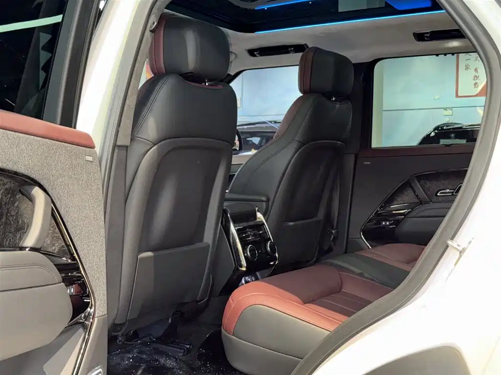 Land Rover Range Rover Sport 2024 — фото 12
