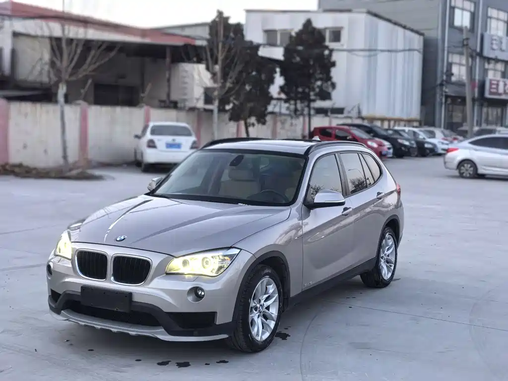 BMW X1 2014 — фото 1
