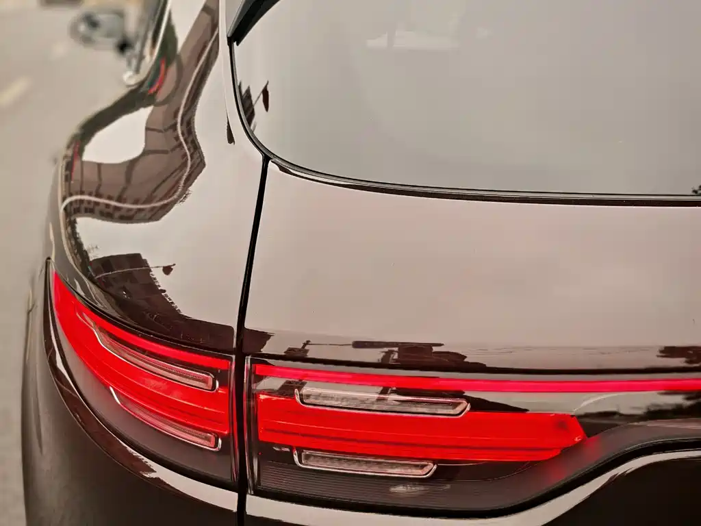 Porsche Cayenne 2018 — фото 15