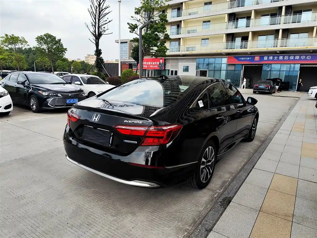 Honda Inspire 2021 — фото 9