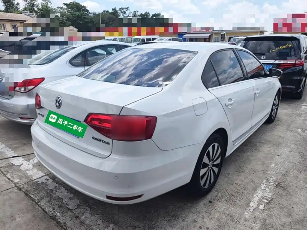 Volkswagen Sagitar 2017