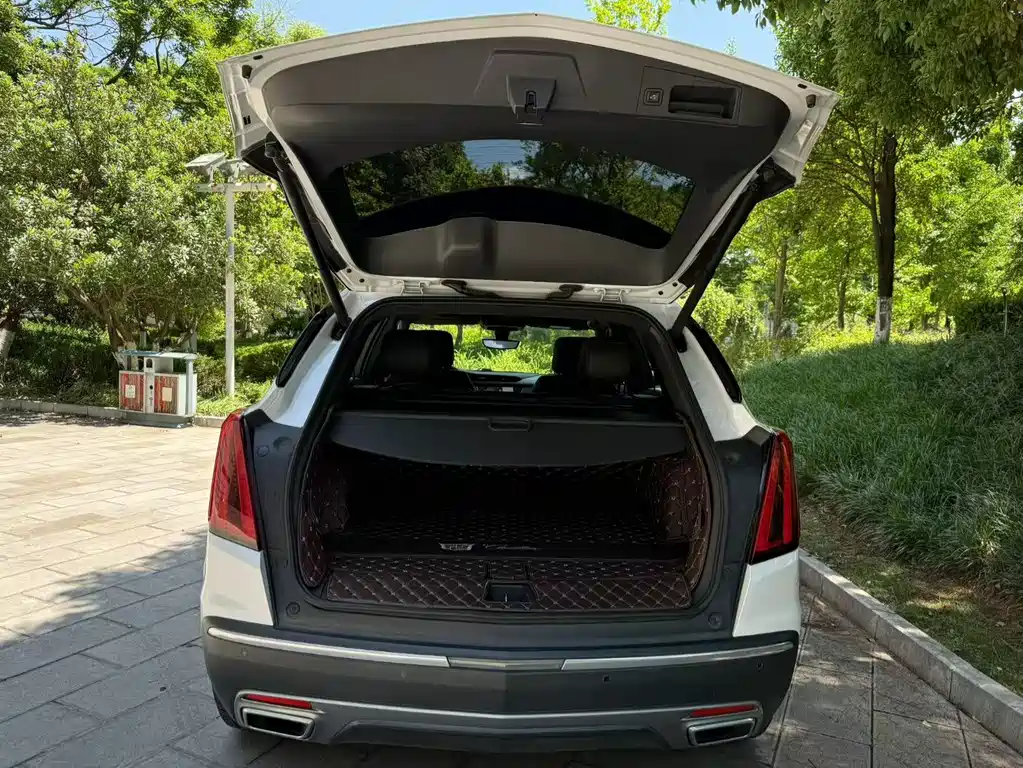 Cadillac XT5 2020 — фото 6
