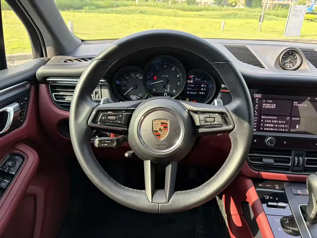 Porsche Macan 2026 — фото 15