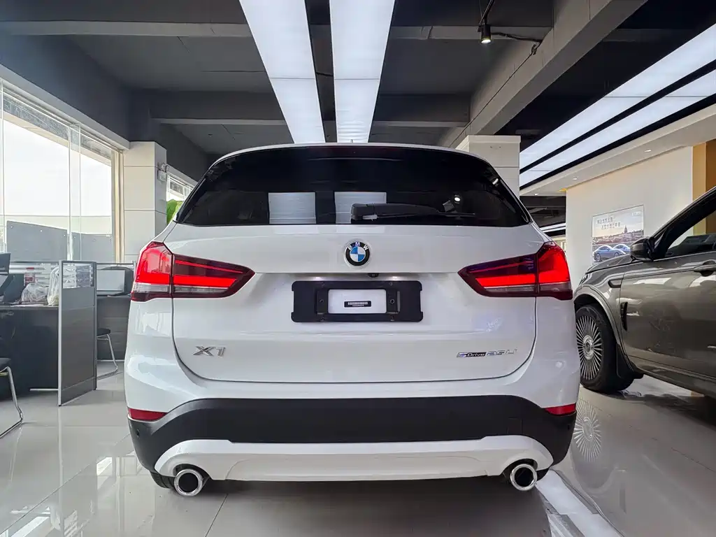 BMW X1 2022 — фото 4