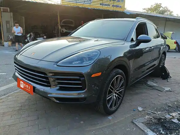 Porsche Cayenne 2023