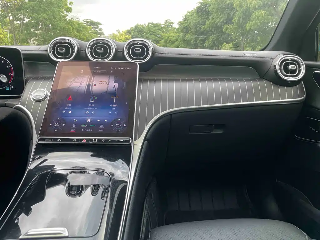 Mercedes-Benz GLC 2023 — фото 19