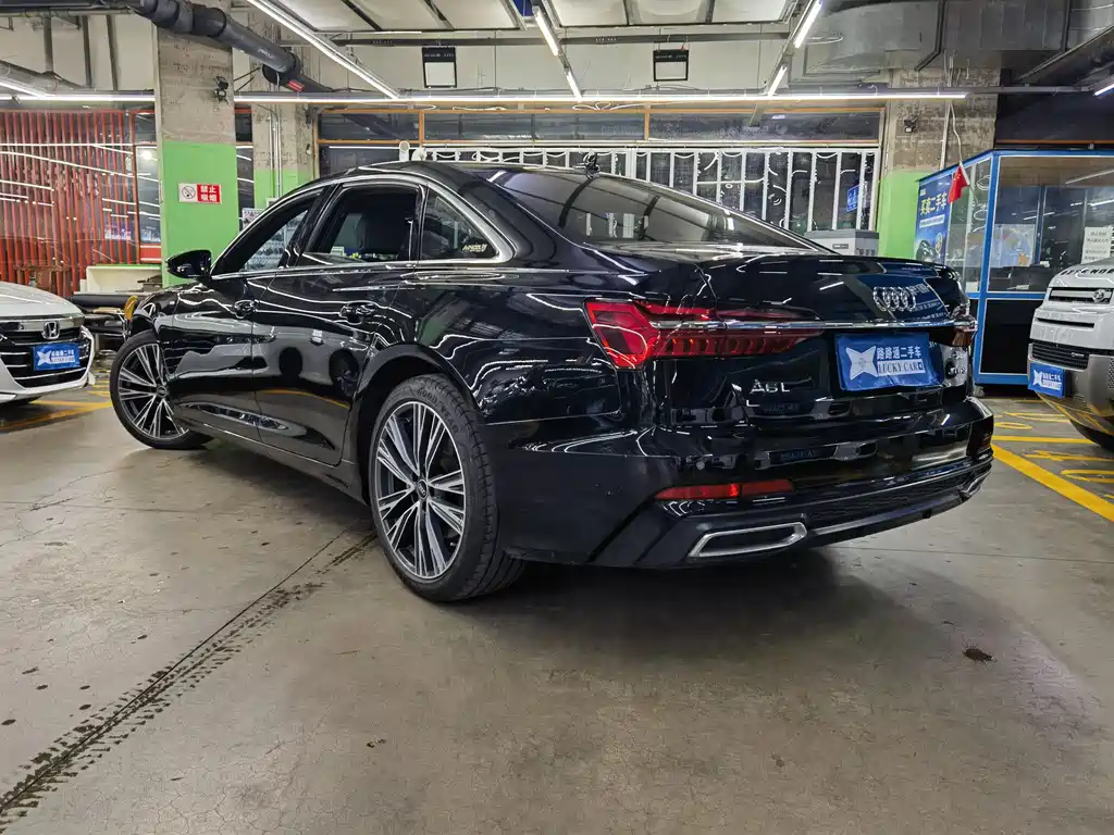 Audi A6L 2022