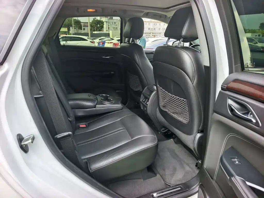 Cadillac SRX 2013 — фото 16