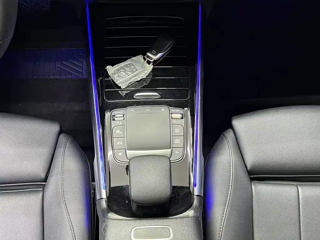 Mercedes-Benz GLB 2021 — фото 11
