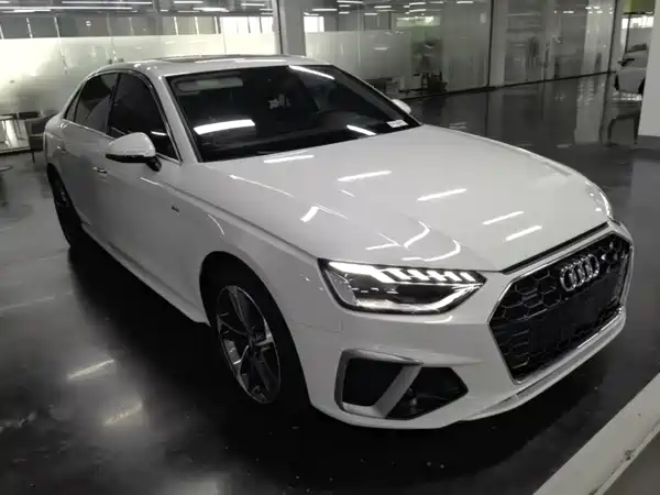 Audi A4L 2021