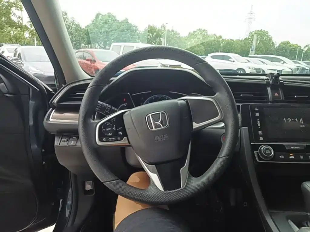 Honda Civic 2021 — фото 11
