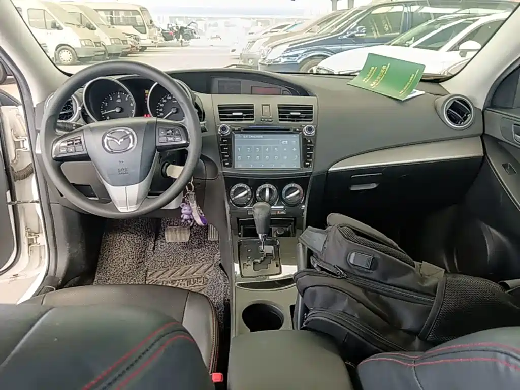 Mazda 3 Xingcheng 2015 — фото 10