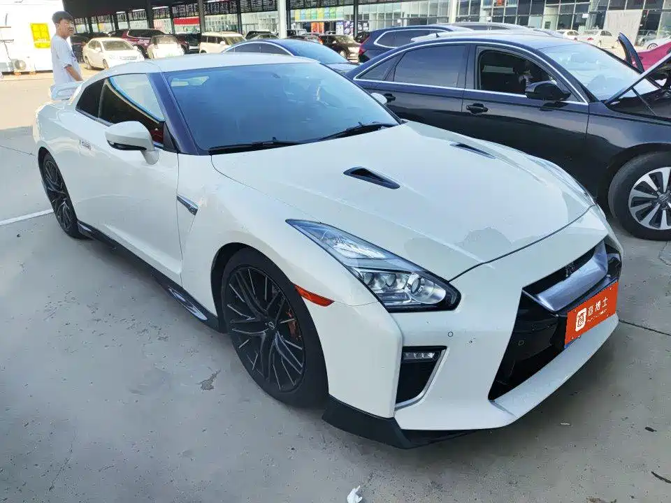 Nissan GT-R 2024