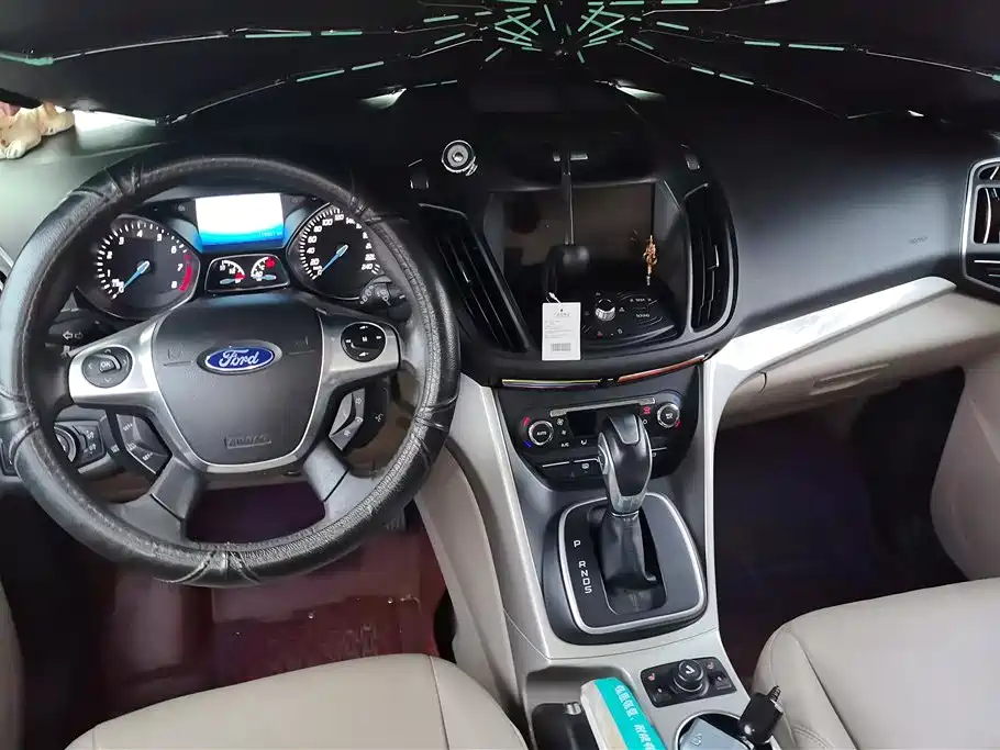 Ford Kuga 2015 — фото 12
