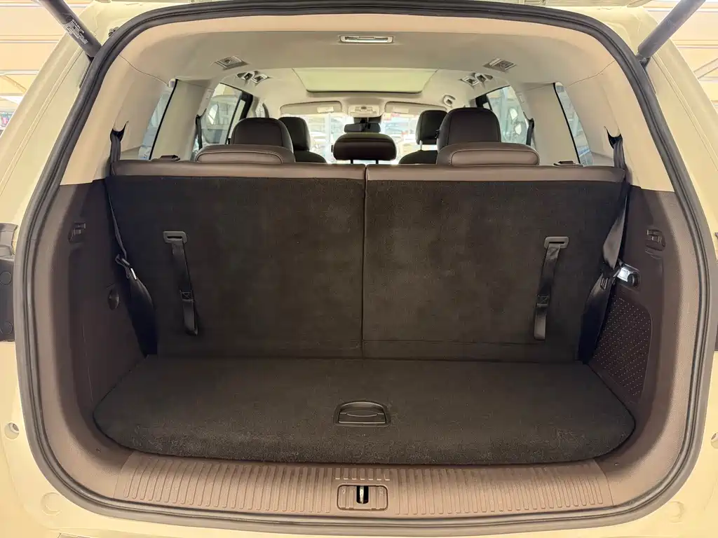 Roewe RX8 2019