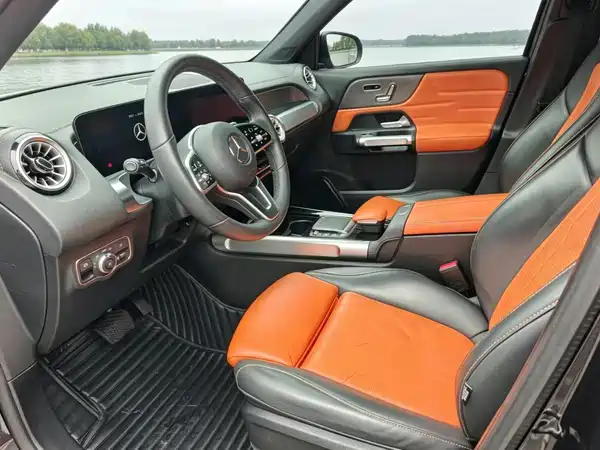 Mercedes-Benz GLB 2023