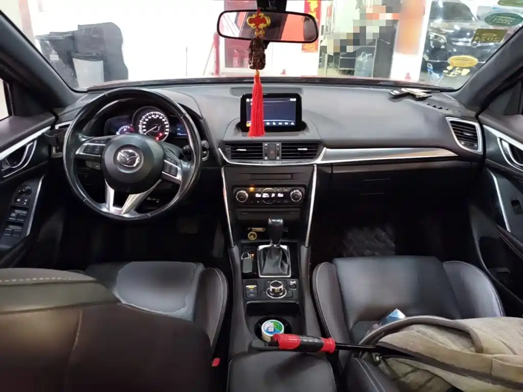Mazda CX-4 2016 — фото 10