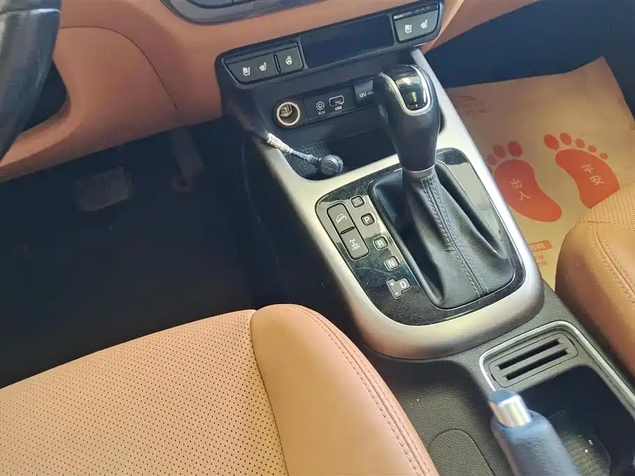 Kia KX3 2015 — фото 16