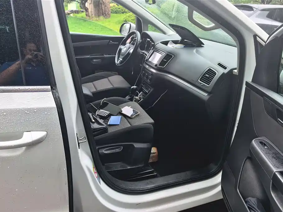 Volkswagen Sharan 2015 — фото 8