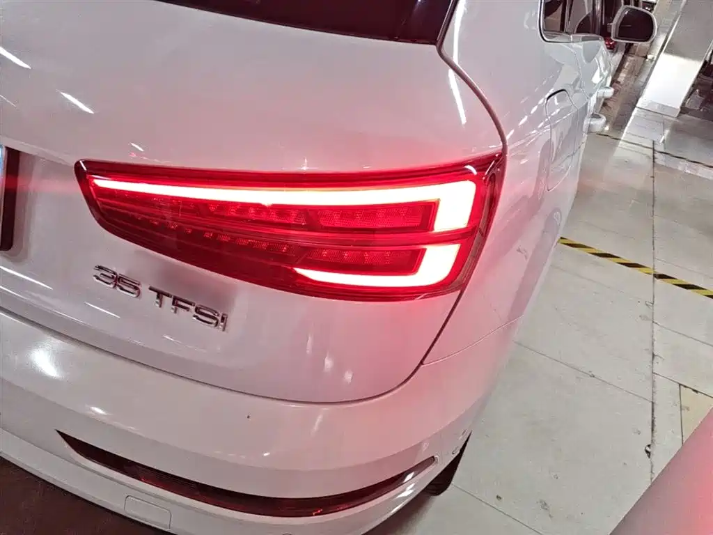 Audi Q3 2018 — фото 8