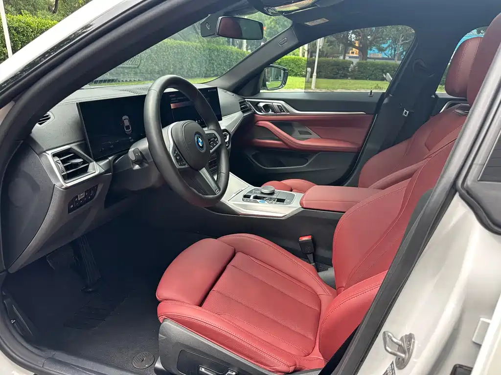 BMW i4 2025 — фото 15