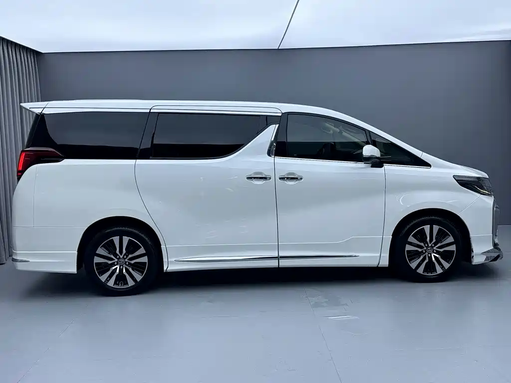 Toyota Alphard 2018 — фото 4