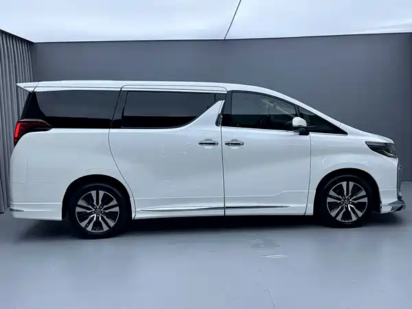 Toyota Alphard 2018