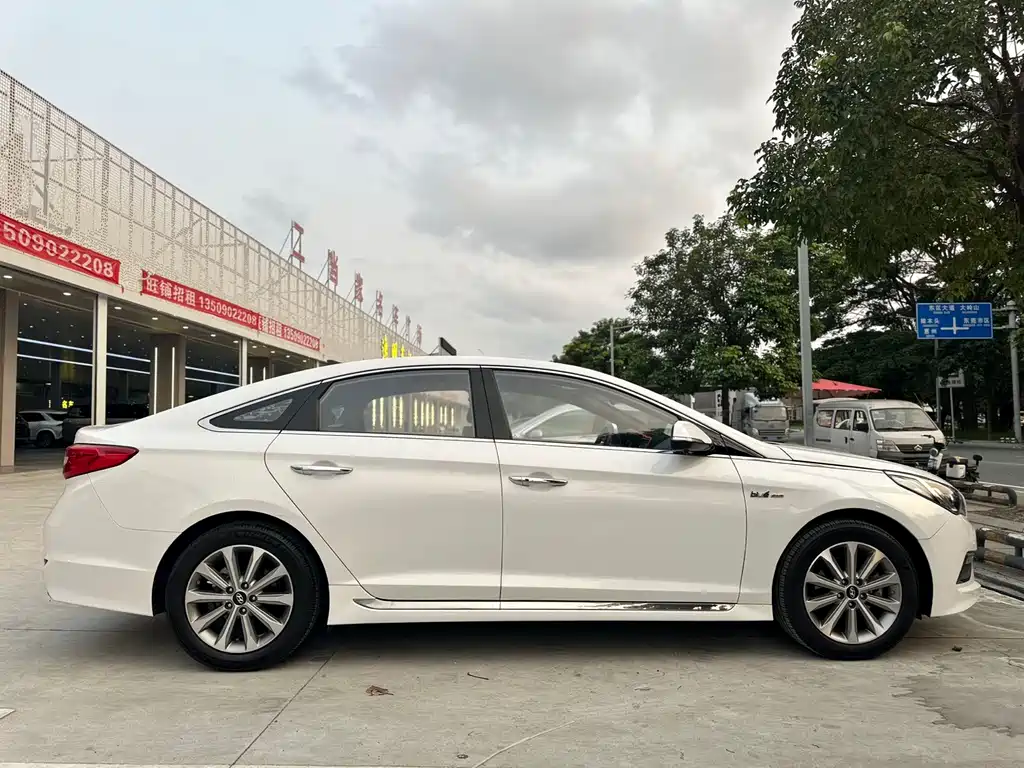 Hyundai Sonata 2015 — фото 16