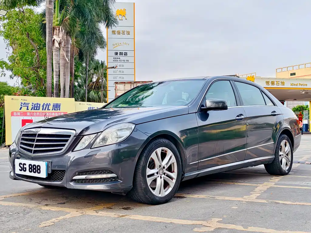 Mercedes-Benz E-Class 2013 — фото 1