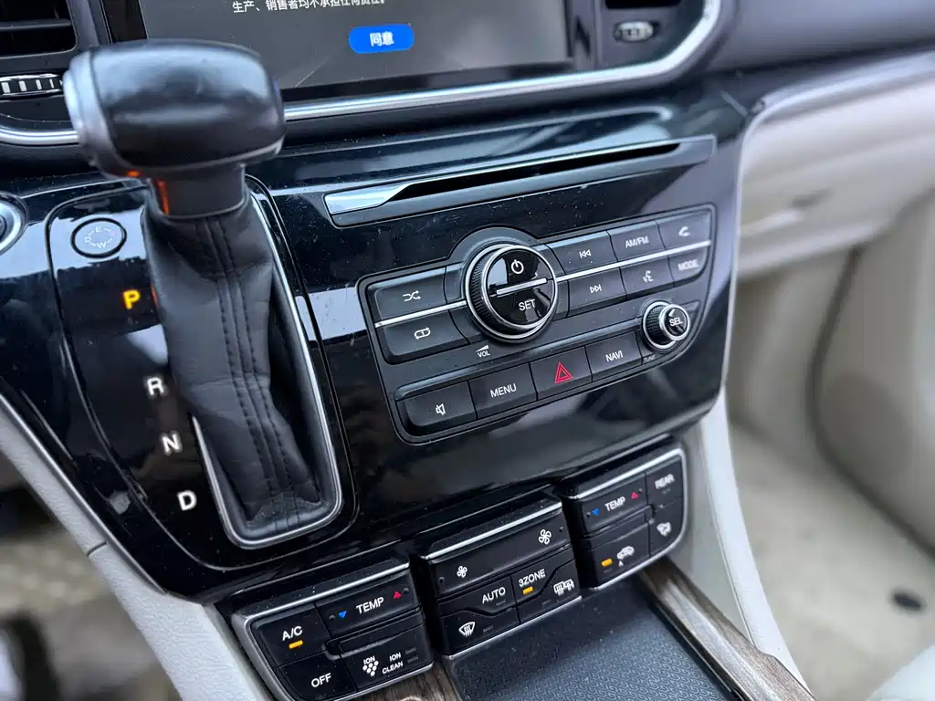 GAC Trumpchi M8 2019 — фото 8