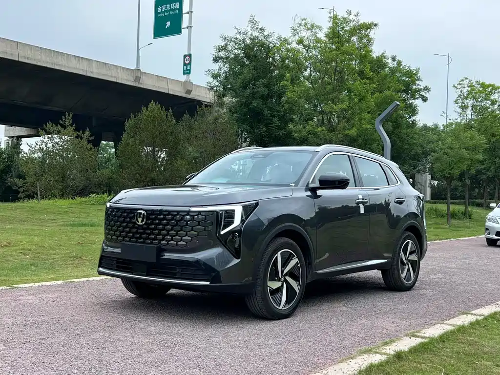 Changan CS55 PLUS PHEV 2026 — фото 1