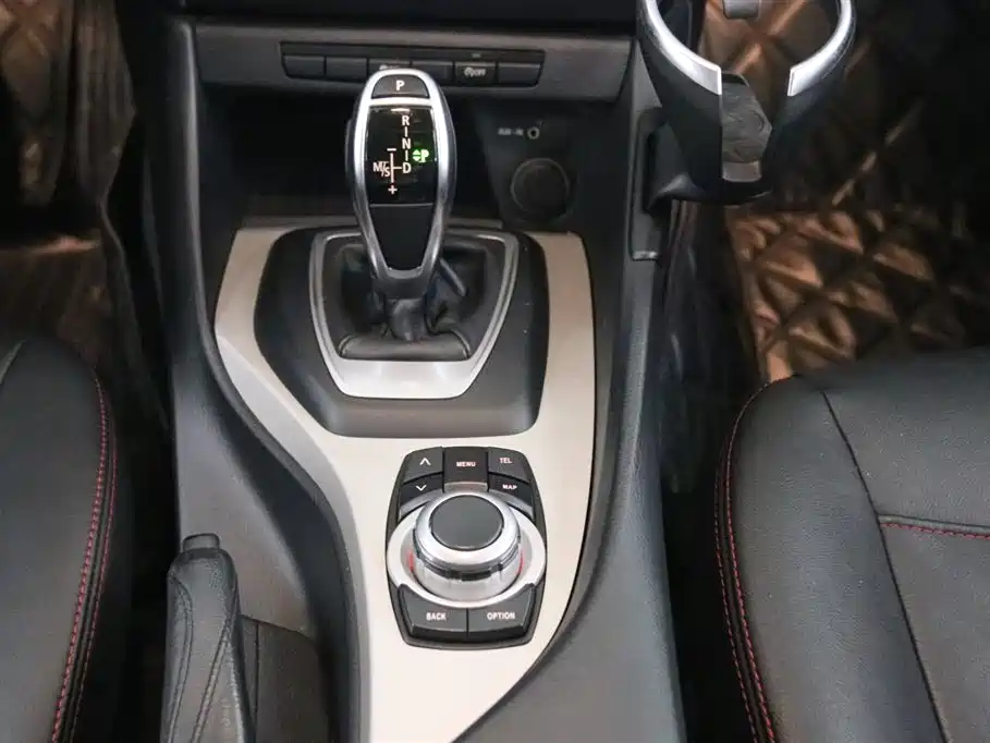 BMW X1 2015 — фото 10