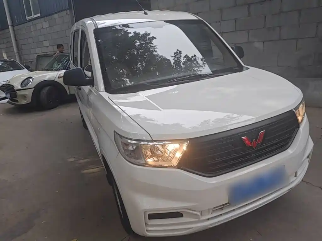 Wuling Hongguang V 2023